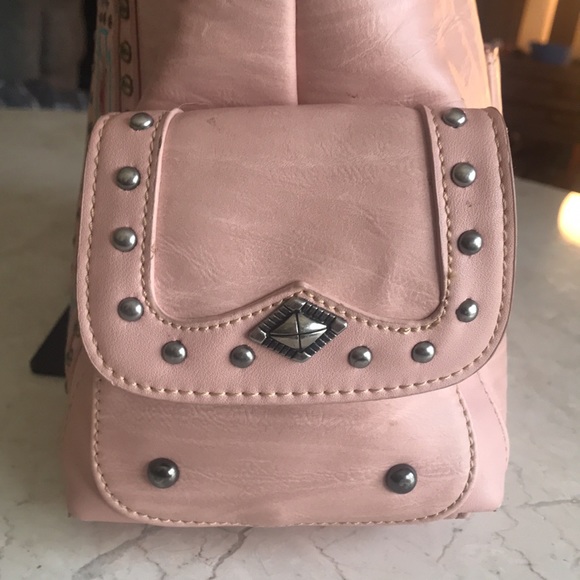 Montana West Concealed Carry Embroidered Southwest Shoulder Bag Purse Pink - Picture 5 of 12